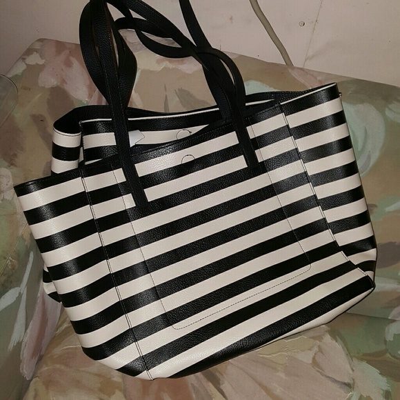 Large Black & White Striped Adrianna Tote - Picture 2 of 3